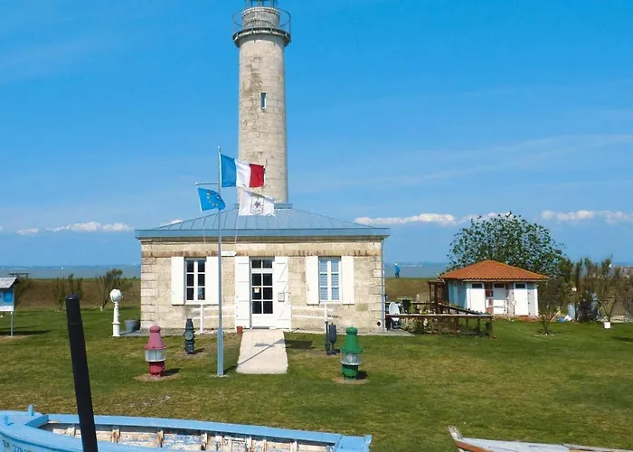 Semi-detached House On A Vineyard, Prázdninový dům *