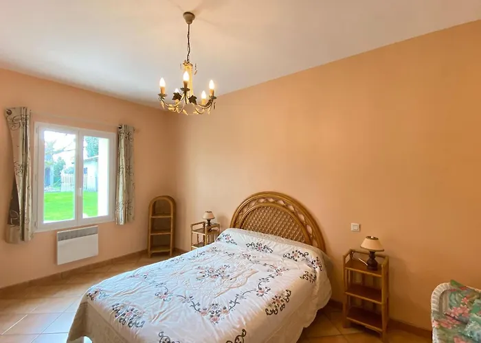 بيت للعطل Semi-detached House On A Vineyard,